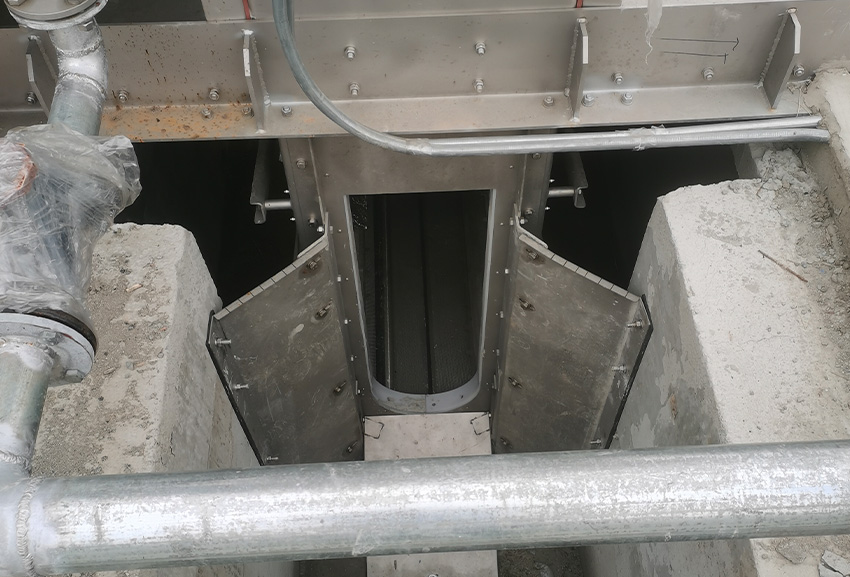 內徑流格柵除污機